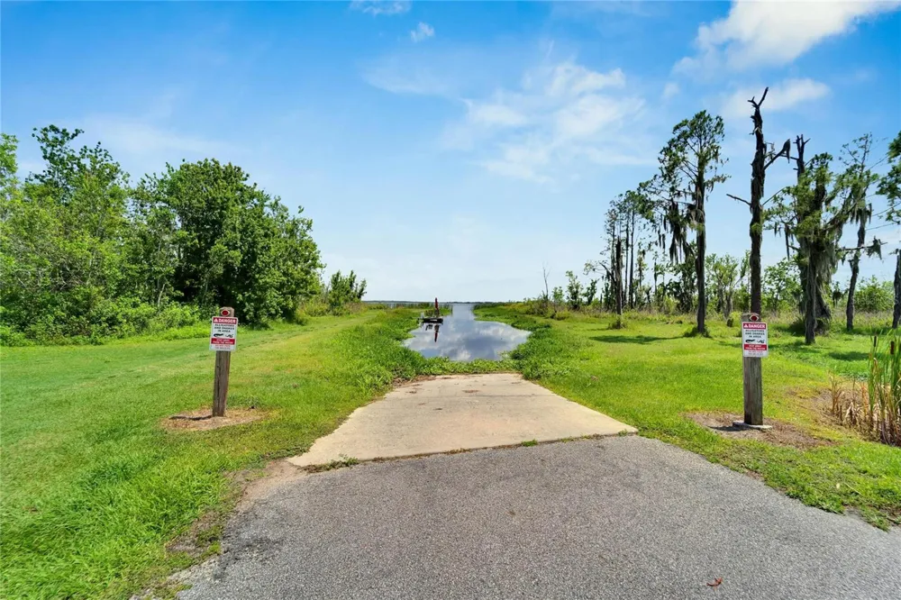 3254 RED TAIL HAWK DRIVE Polk City, FL 33868