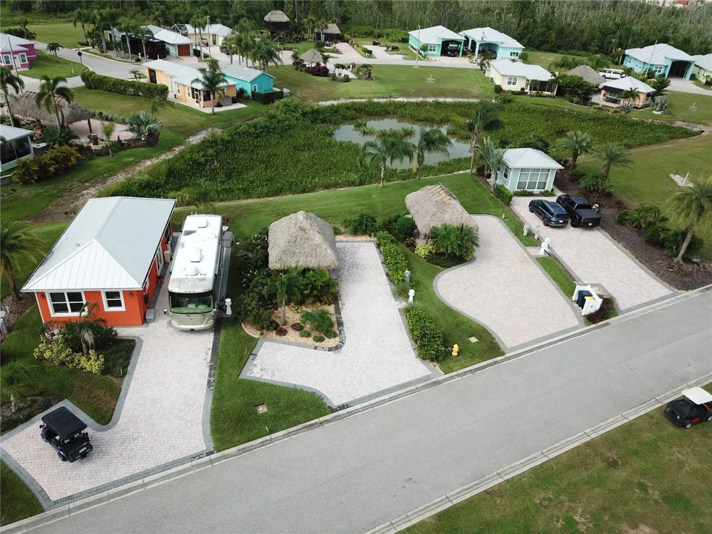 3254 RED TAIL HAWK DRIVE Polk City, FL 33868