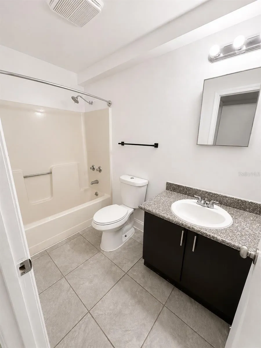 1185-1185 BENTLEY ROAD #4 Leesburg, FL 34748