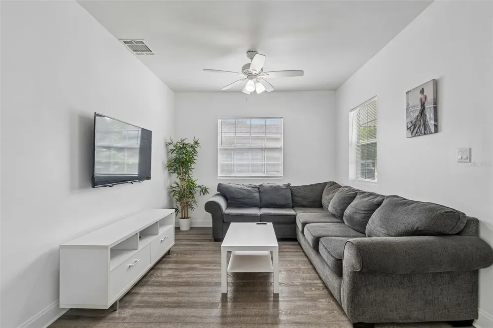 1406 E 23RD AVENUE Tampa, FL 33605