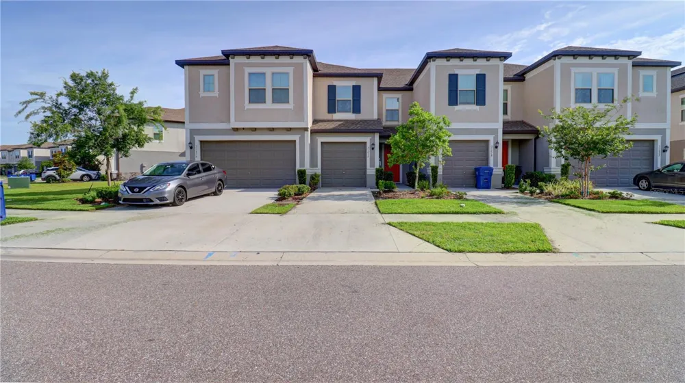 31632 BLUE PASSING LOOP Wesley Chapel, FL 33545