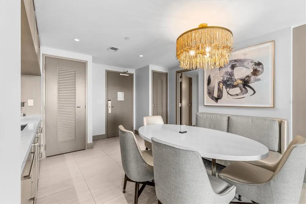 691 S GULFVIEW BOULEVARD #815 Clearwater Beach, FL 33767
