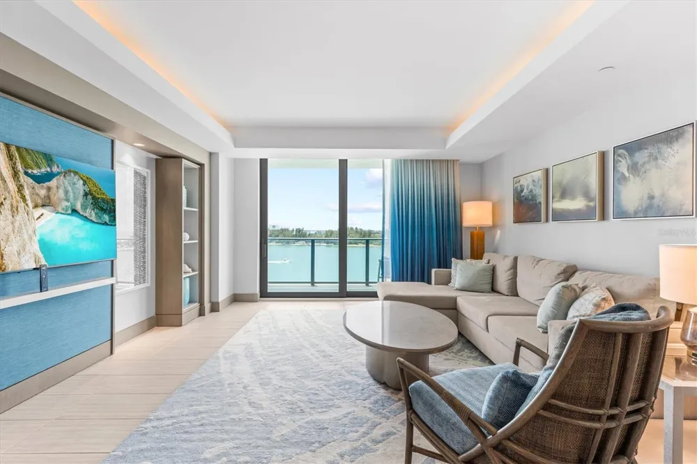 691 S GULFVIEW BOULEVARD #815 Clearwater Beach, FL 33767