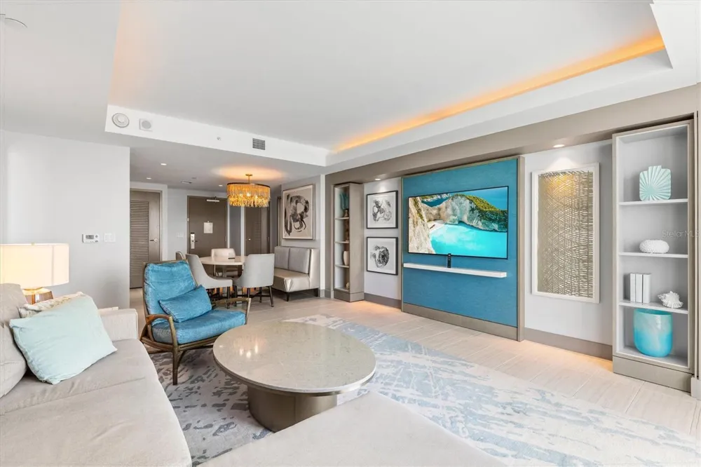 691 S GULFVIEW BOULEVARD #815 Clearwater Beach, FL 33767
