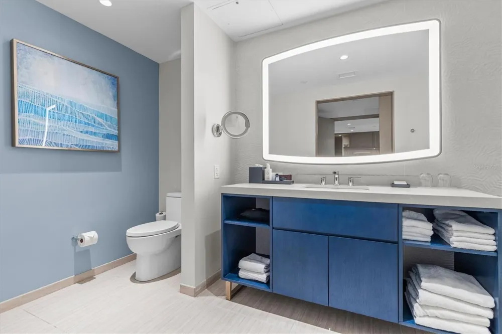 691 S GULFVIEW BOULEVARD #815 Clearwater Beach, FL 33767