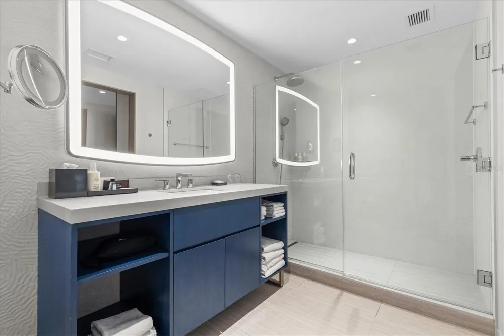 691 S GULFVIEW BOULEVARD #815 Clearwater Beach, FL 33767