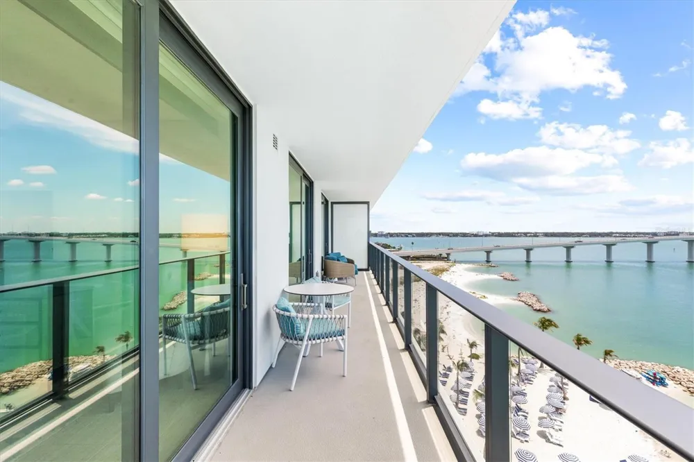 691 S GULFVIEW BOULEVARD #815 Clearwater Beach, FL 33767