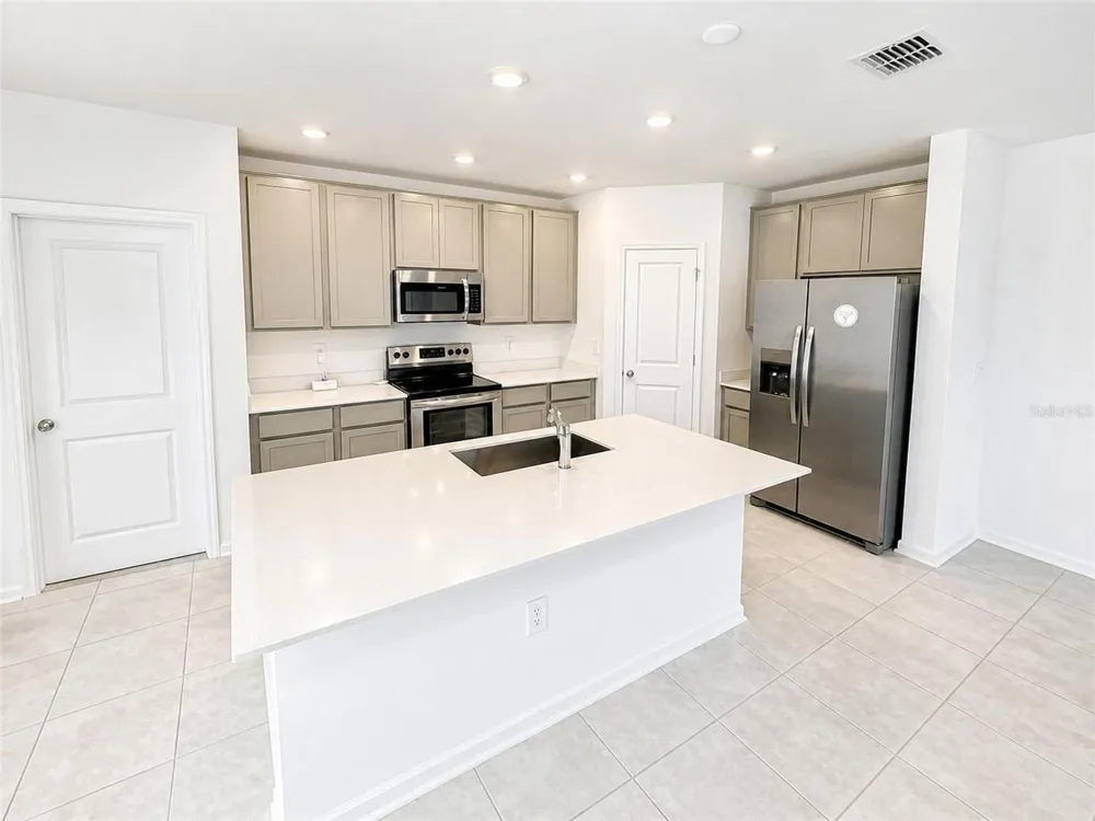 809 TIMBERLAND DRIVE Eagle Lake, FL 33839