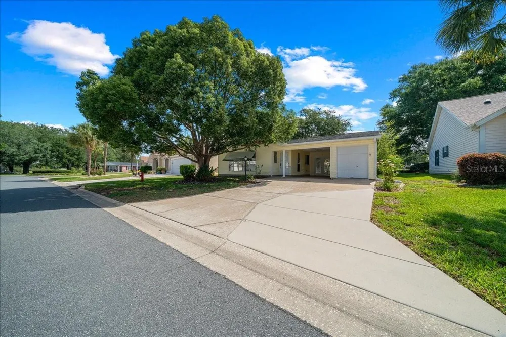 1133 DEL TORO DRIVE Lady Lake, FL 32159