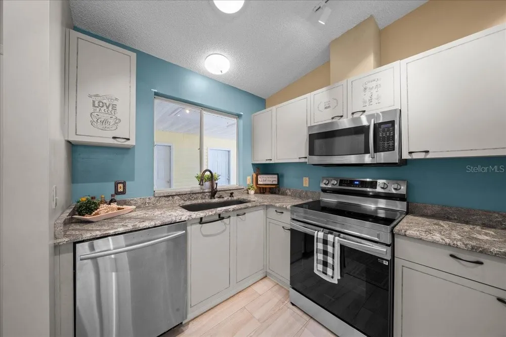 1133 DEL TORO DRIVE Lady Lake, FL 32159