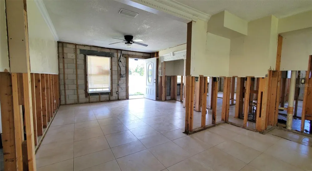 963 MADISON AVENUE AVENUE Daytona Beach, FL 32114