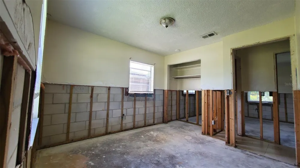 963 MADISON AVENUE AVENUE Daytona Beach, FL 32114