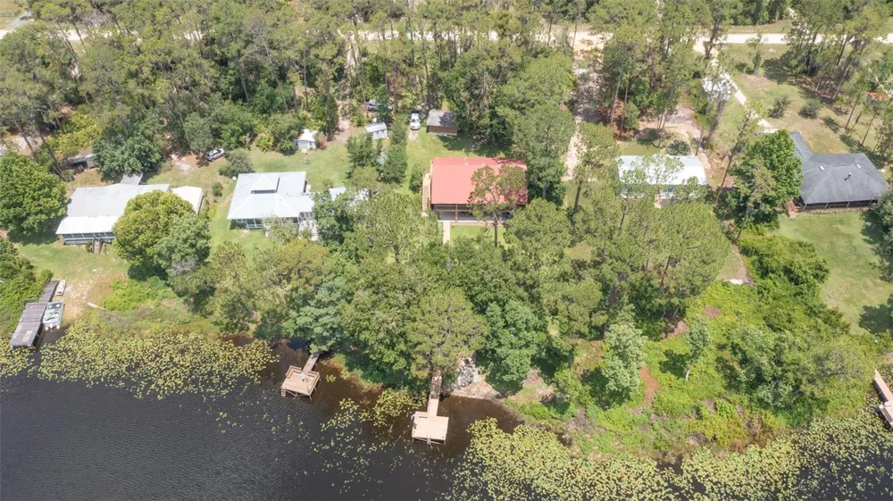 303 RILEY LAKE DRIVE Hawthorne, FL 32640