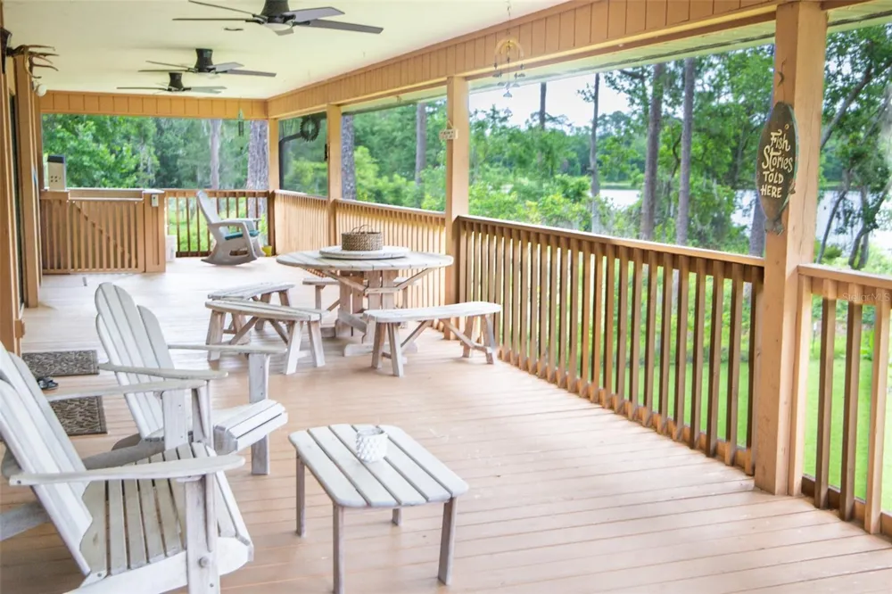 303 RILEY LAKE DRIVE Hawthorne, FL 32640
