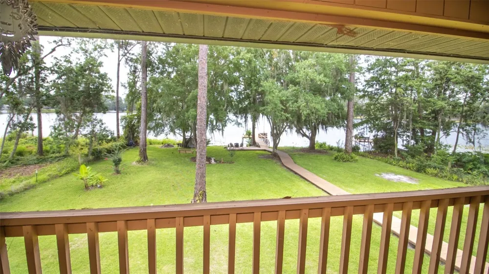 303 RILEY LAKE DRIVE Hawthorne, FL 32640