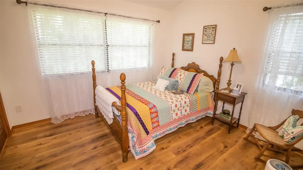 303 RILEY LAKE DRIVE Hawthorne, FL 32640