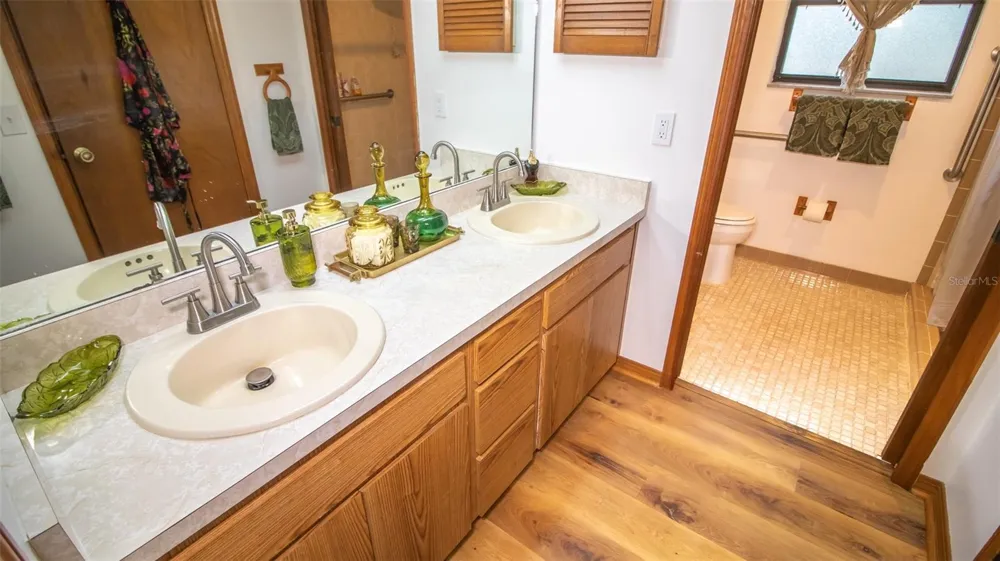 303 RILEY LAKE DRIVE Hawthorne, FL 32640
