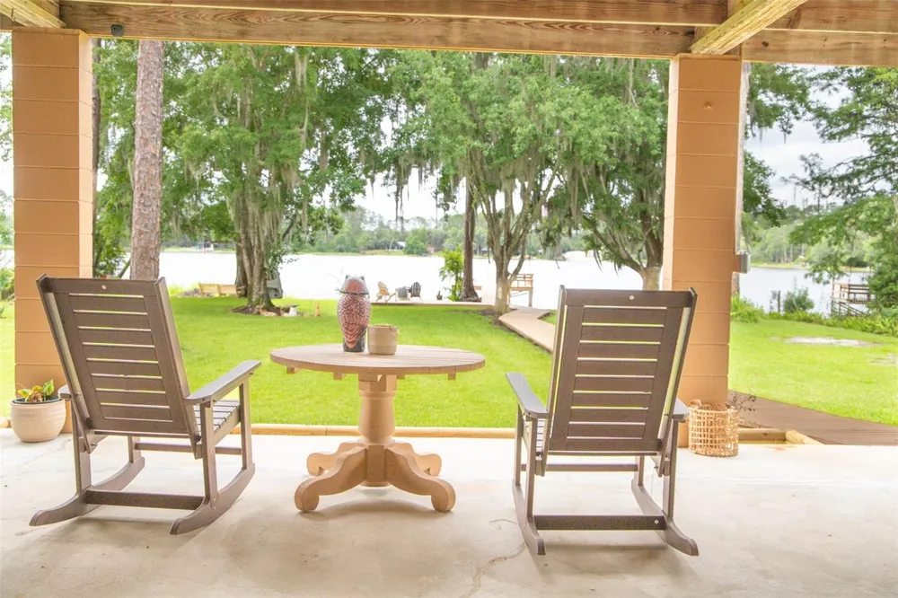 303 RILEY LAKE DRIVE Hawthorne, FL 32640