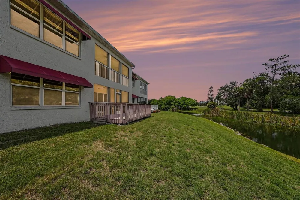 1400 WATER VIEW DRIVE W #102 Largo, FL 33771