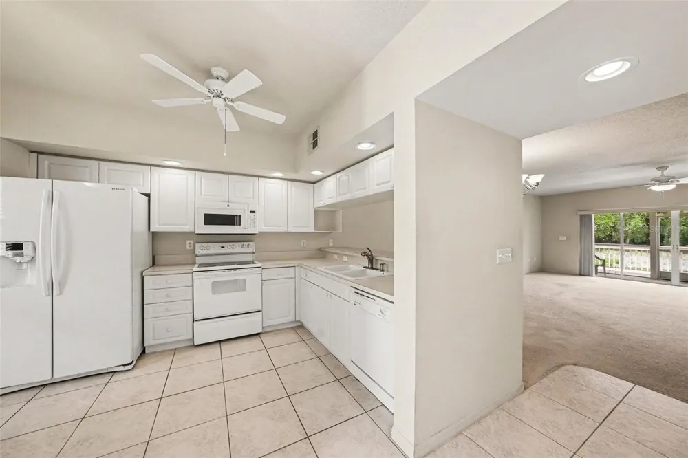 1400 WATER VIEW DRIVE W #102 Largo, FL 33771