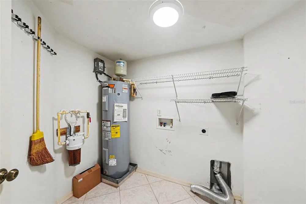 1400 WATER VIEW DRIVE W #102 Largo, FL 33771