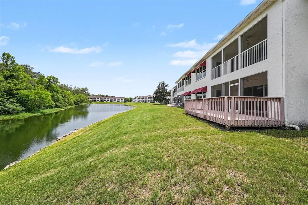 1400 WATER VIEW DRIVE W #102 Largo, FL 33771