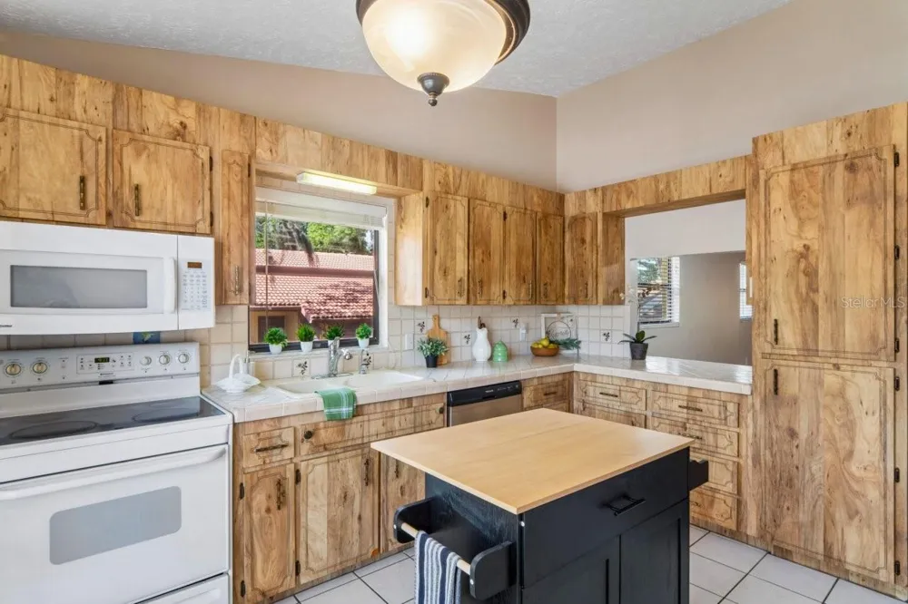 8550 SHADBLOW CT ##6 Port Richey, FL 34668