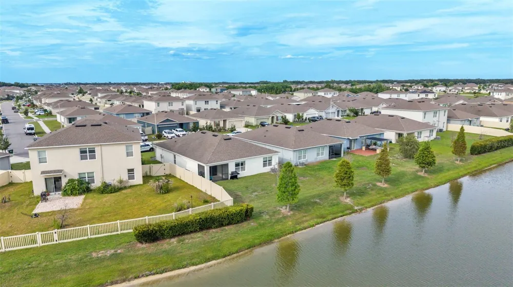 5853 ARLINGTON RIVER DRIVE Lakeland, FL 33811