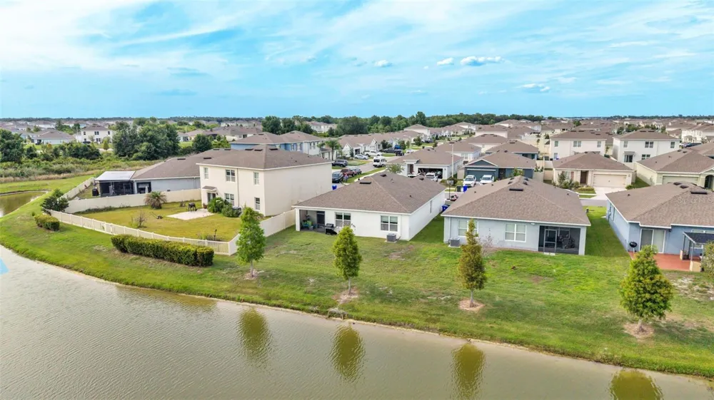 5853 ARLINGTON RIVER DRIVE Lakeland, FL 33811