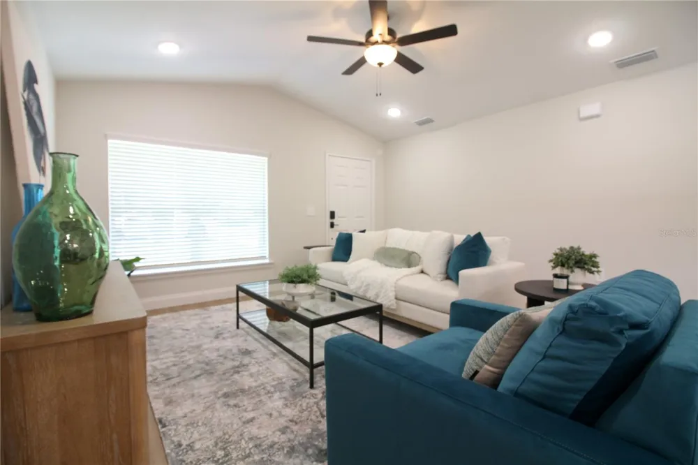 1242 DOROTHY STREET Lakeland, FL 33815