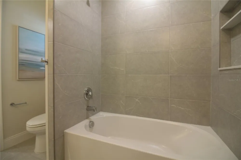 1242 DOROTHY STREET Lakeland, FL 33815