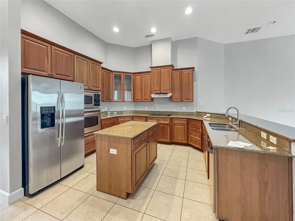 2770 REGAL PINE TRAIL Oviedo, FL 32766