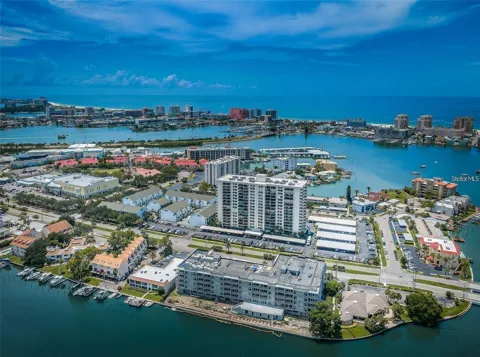 400 ISLAND WAY #309
