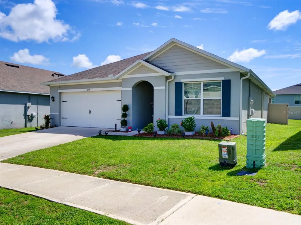 11244 AMBER RIDGE DRIVE Zellwood, FL 32798