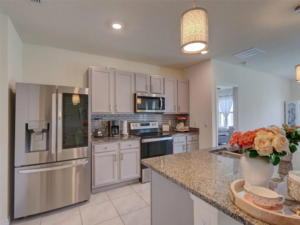 11244 AMBER RIDGE DRIVE Zellwood, FL 32798
