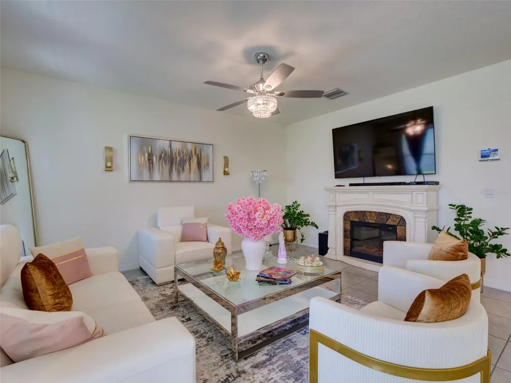 11244 AMBER RIDGE DRIVE Zellwood, FL 32798