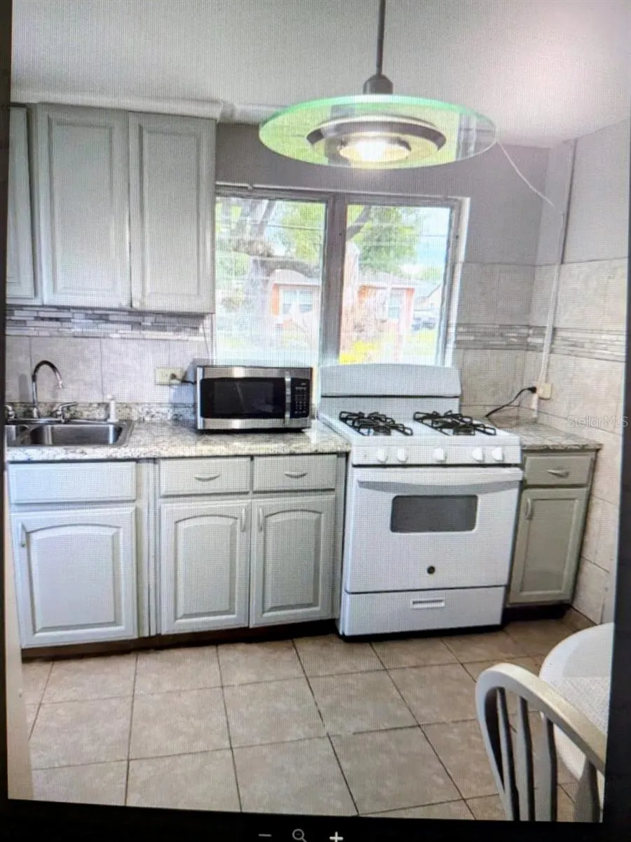 2725 SAMPLE STREET Kissimmee, FL 34744
