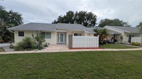 4000 POINCIANA COURT