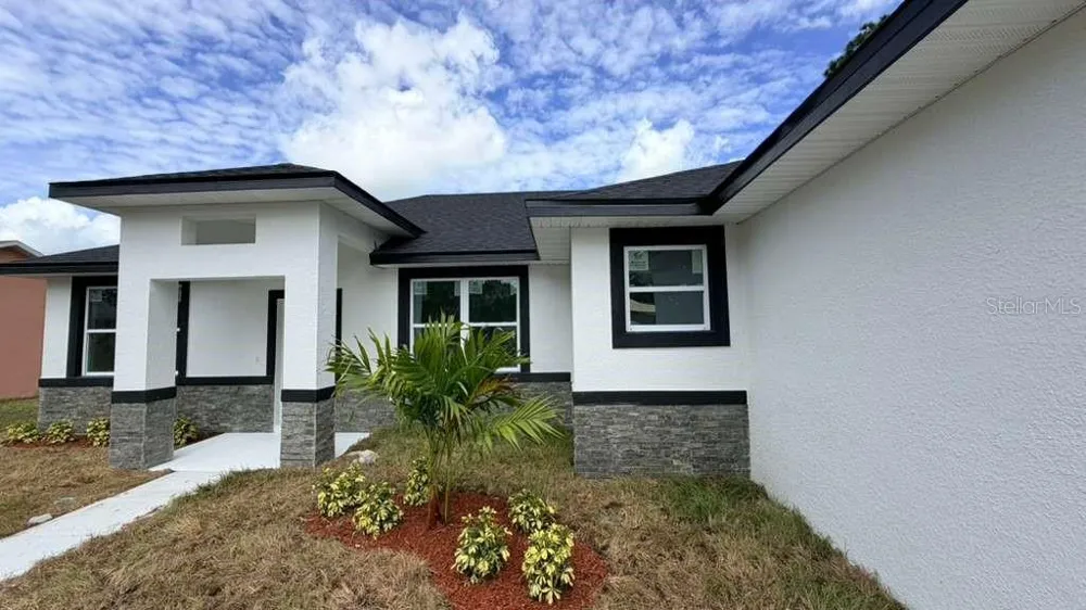 1217 E PRICE BOULEVARD North Port, FL 34288
