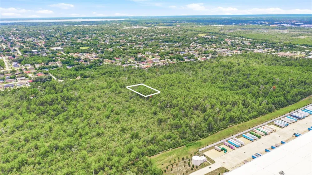 EDGEMONT (PAPER) AVENUE Deltona, FL 32725