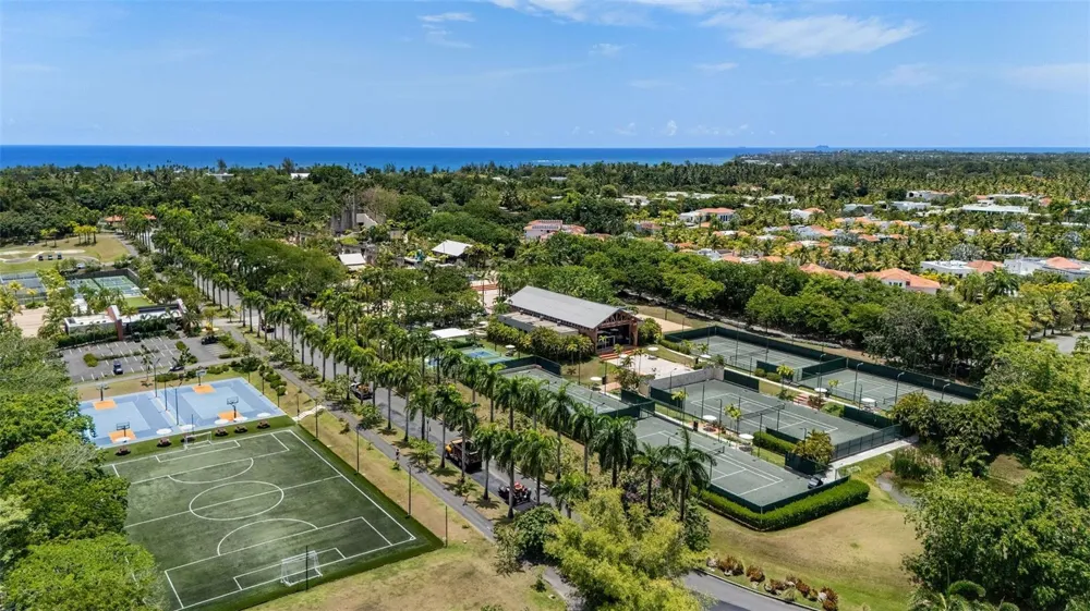 500 PLANTATION VILLAGE DRIVE #1201 Dorado, PR 00646
