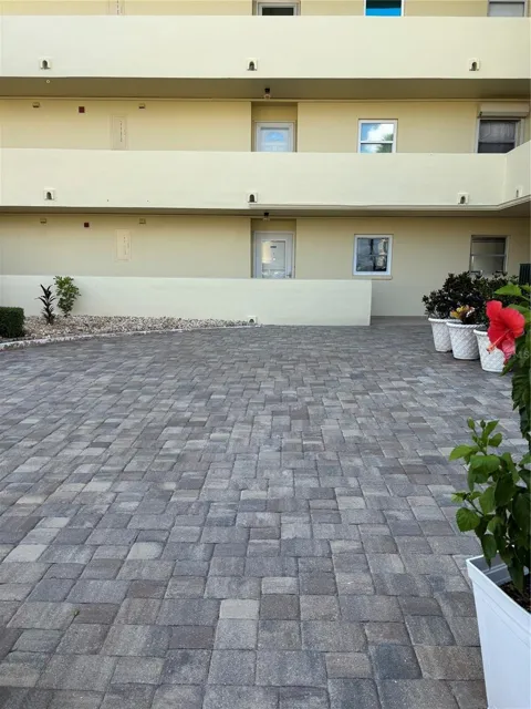 4725 COVE CIRCLE #104