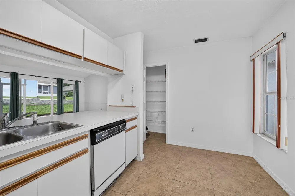 2437 SW 20TH COURT ocala, FL 34471
