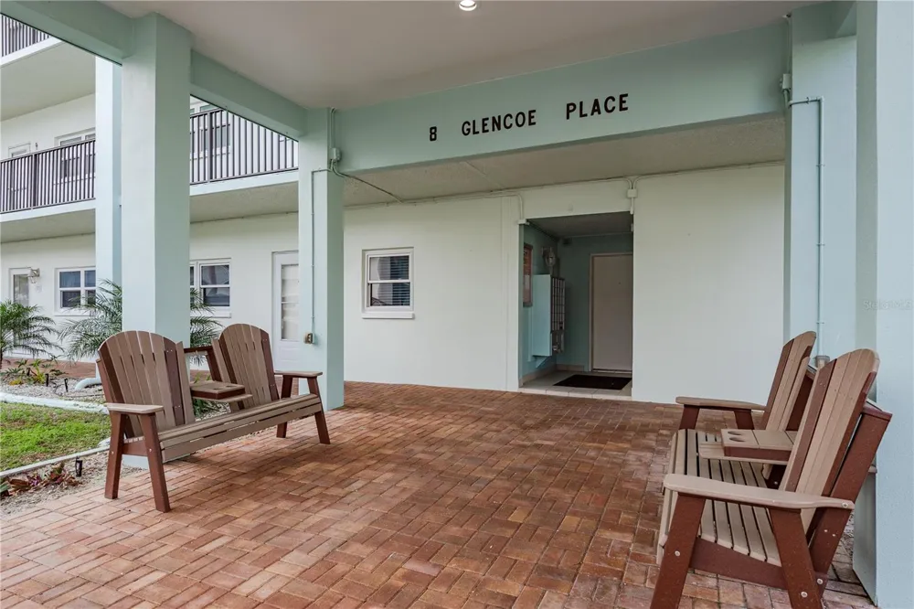 8 GLENCOE PLACE #104 Dunedin, FL 34698