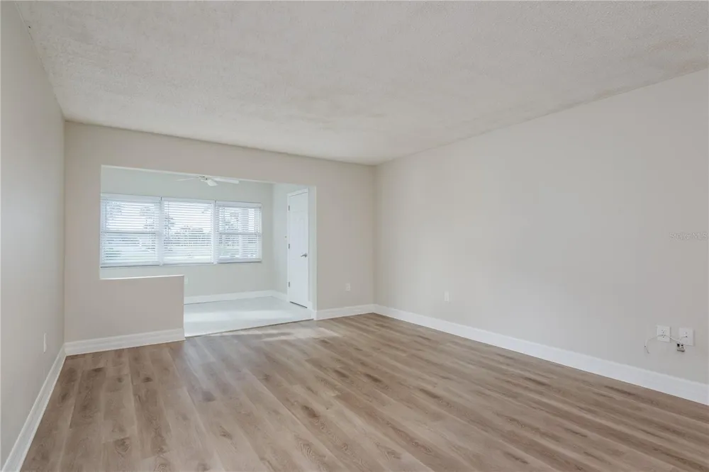 8 GLENCOE PLACE #104 Dunedin, FL 34698