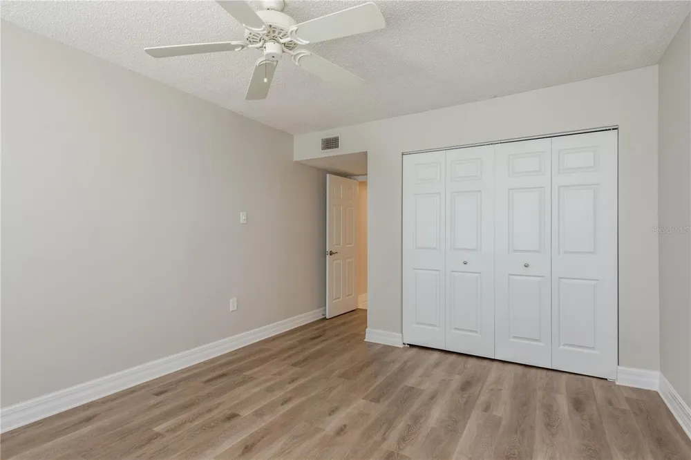 8 GLENCOE PLACE #104 Dunedin, FL 34698