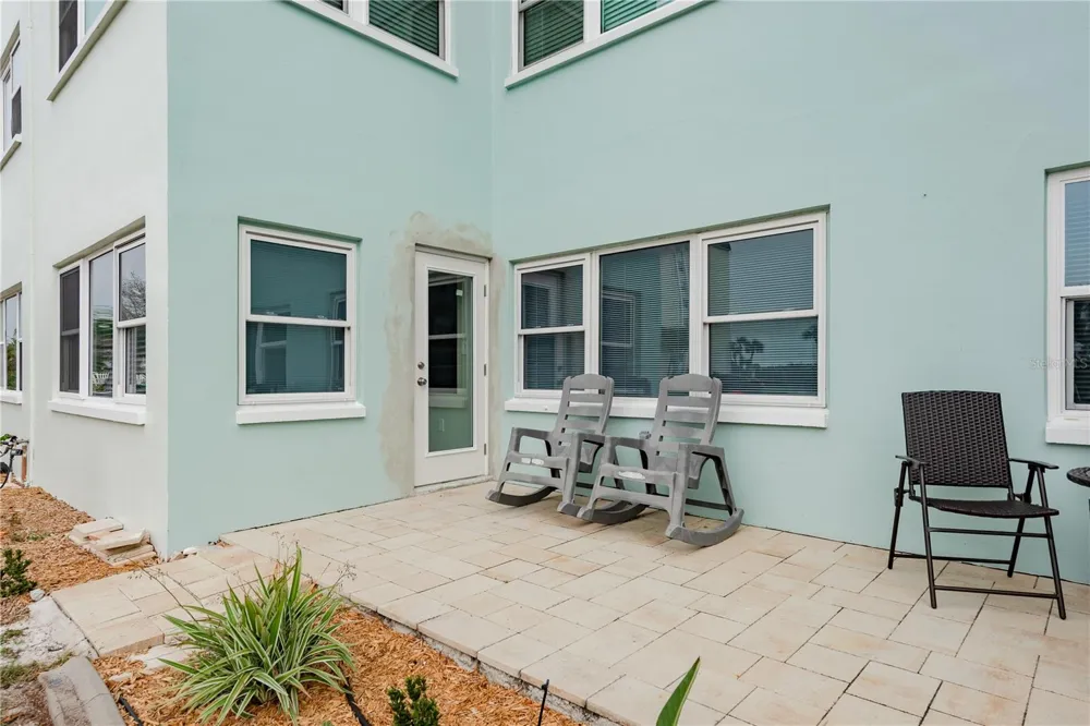 8 GLENCOE PLACE #104 Dunedin, FL 34698