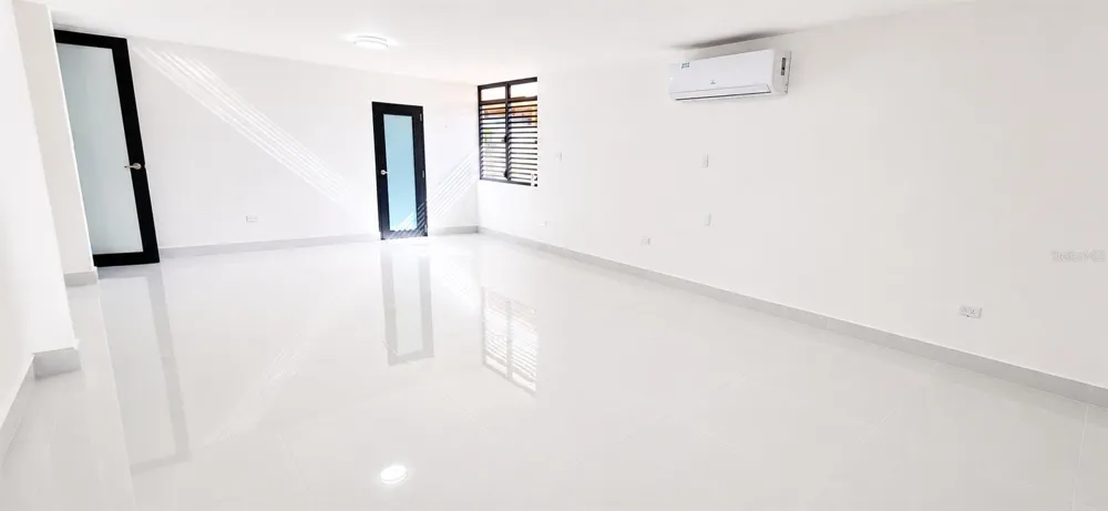 Urb Parkville AVE. LOPATEGUI Guaynabo, PR 00969