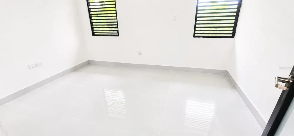 Urb Parkville AVE. LOPATEGUI Guaynabo, PR 00969