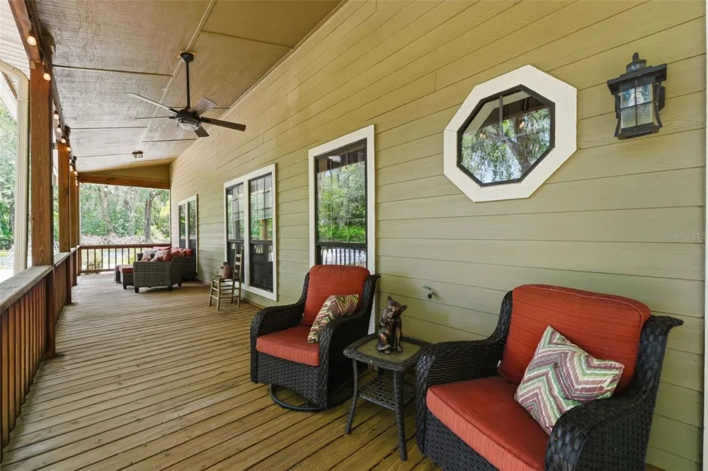 381 JUNGLE ROAD Geneva, FL 32732